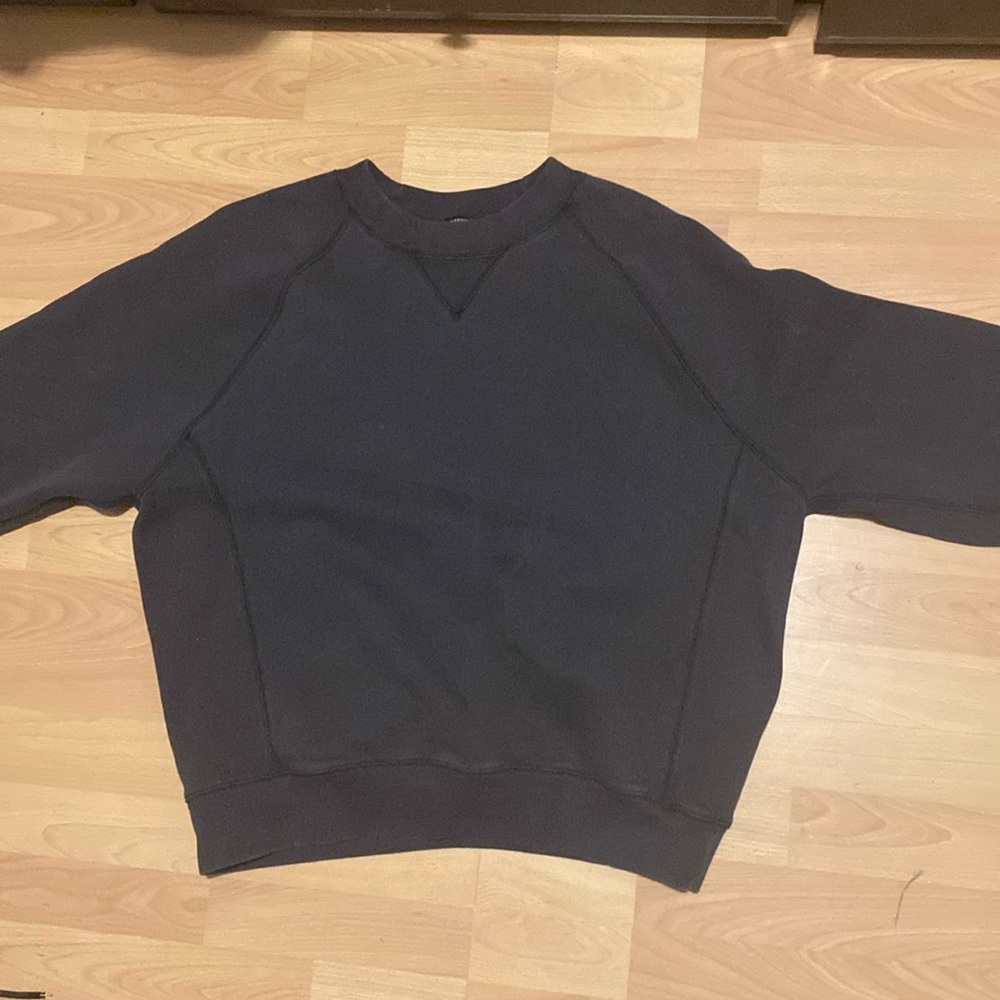 Abercrombie & Fitch Essentials Crew Sweatshirt